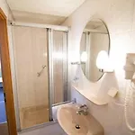 Goldenes Schiff 2*