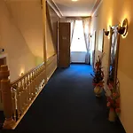 Goldenes Schiff 2*