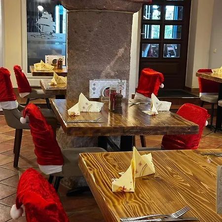 Goldenes Schiff 호텔 2*