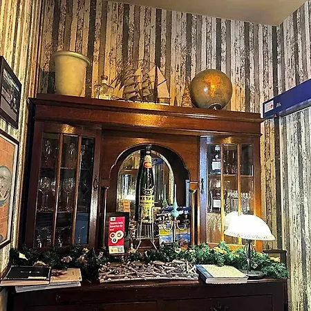 Goldenes Schiff גרימה