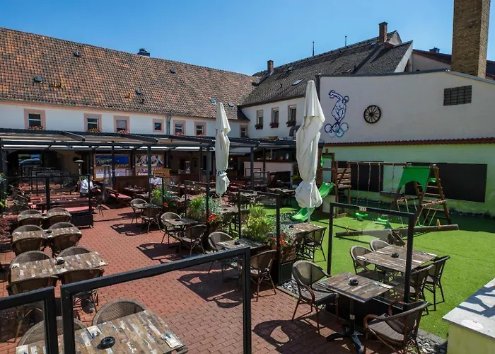 Goldenes Schiff فندق 2*