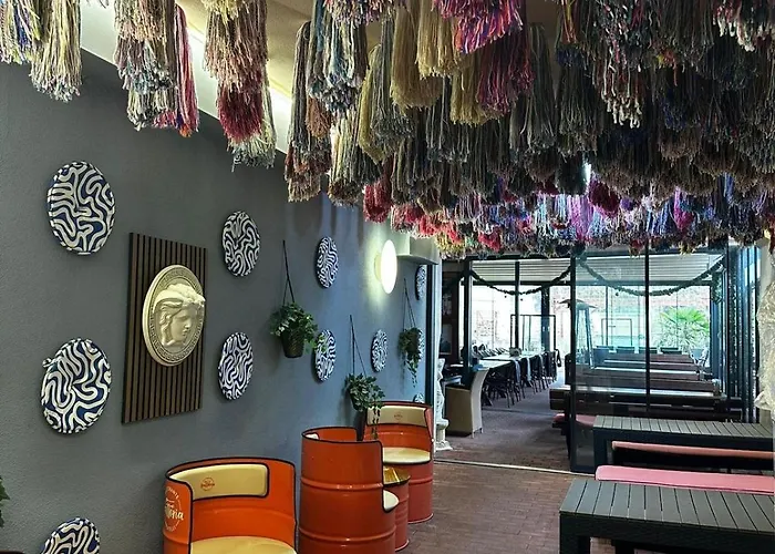 فندق Goldenes Schiff 2*