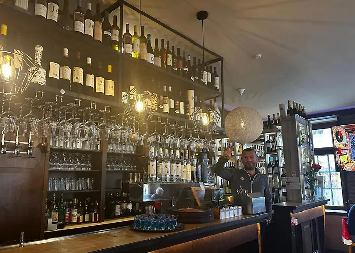 Goldenes Schiff 2* جريما