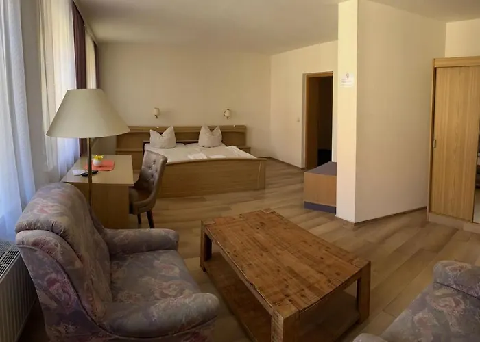 Goldenes Schiff جريما